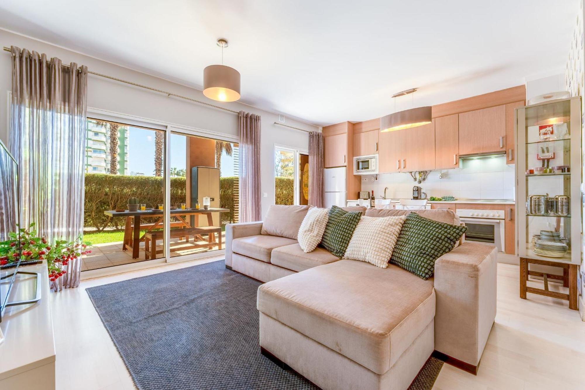 Serene Ocean 1 Bdr Apartment With Patio By Lovelystay 포티마오 외부 사진